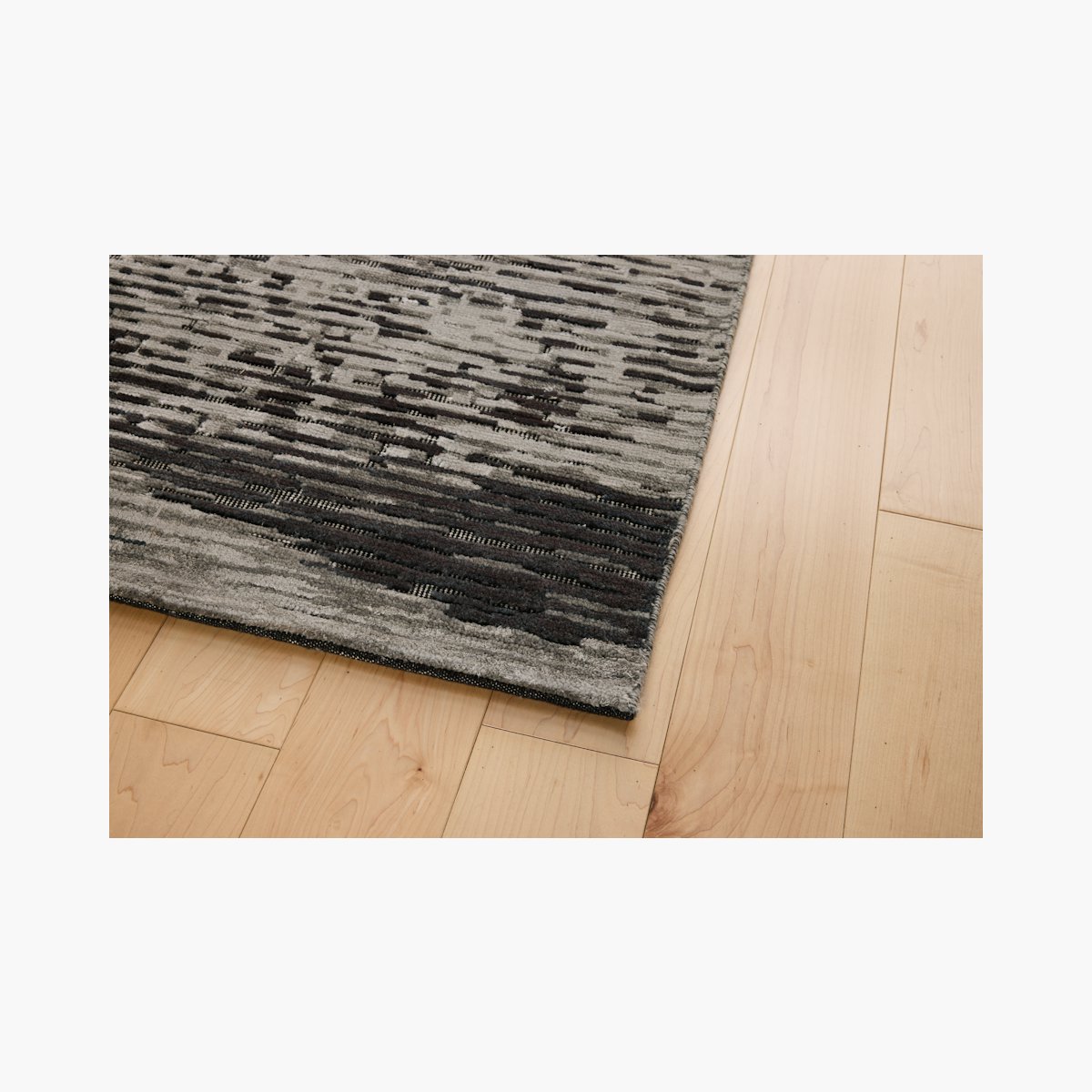 Talea Handknotted Silk Rug (2)