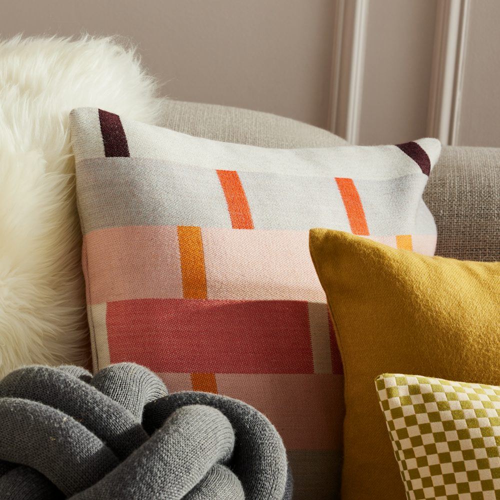 Hjelle Regn Pillow (2)